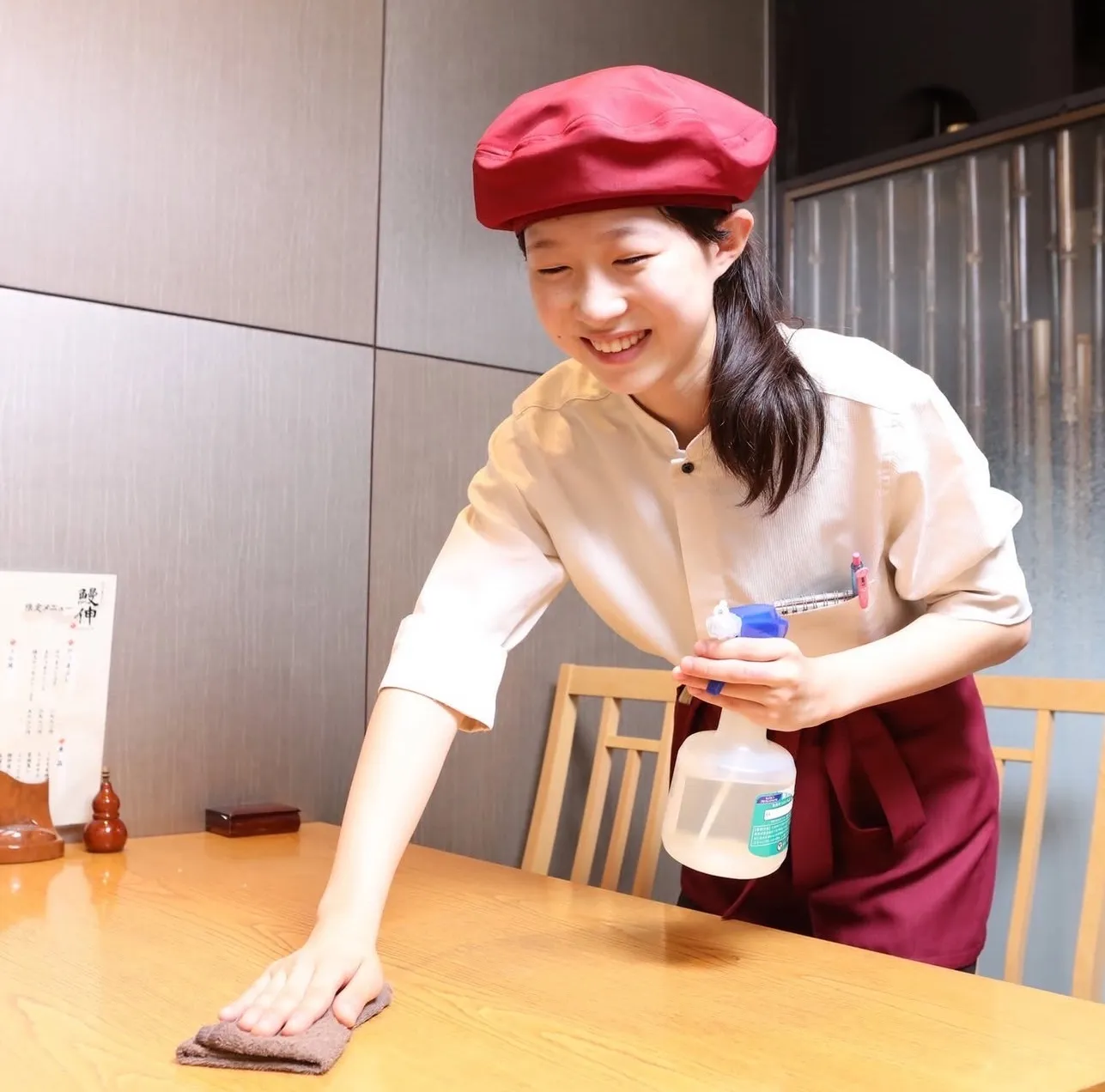 調理や接客を通じて技と心を学べる環境